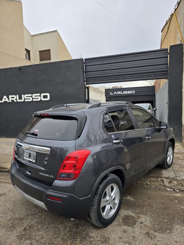 TRACKKER 1.8 LTZ - 2013 - Image 2