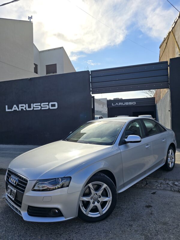 A4 2.0 T AMBITION - 2011