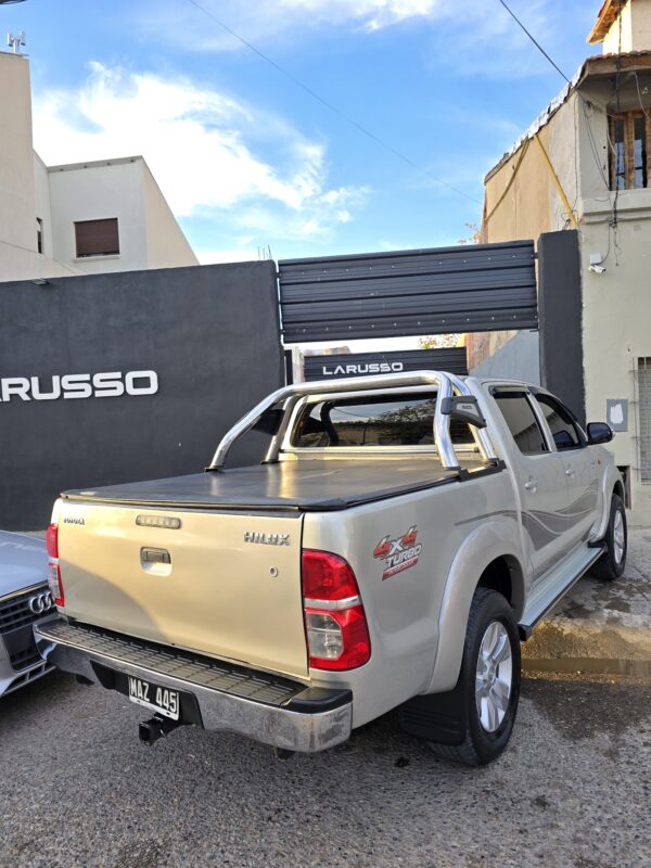 HILUX SR 3.0 4X2 - 2012 - Image 2